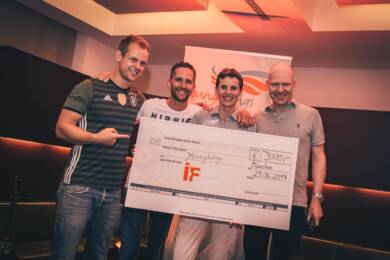 Kickern für den guten Zweck: 3000 Euro gingen als Spende an den Charity-Partner YoungWings.